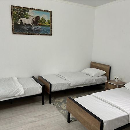 Hostel,Halal Хостел,Халал Tokmok 外观 照片