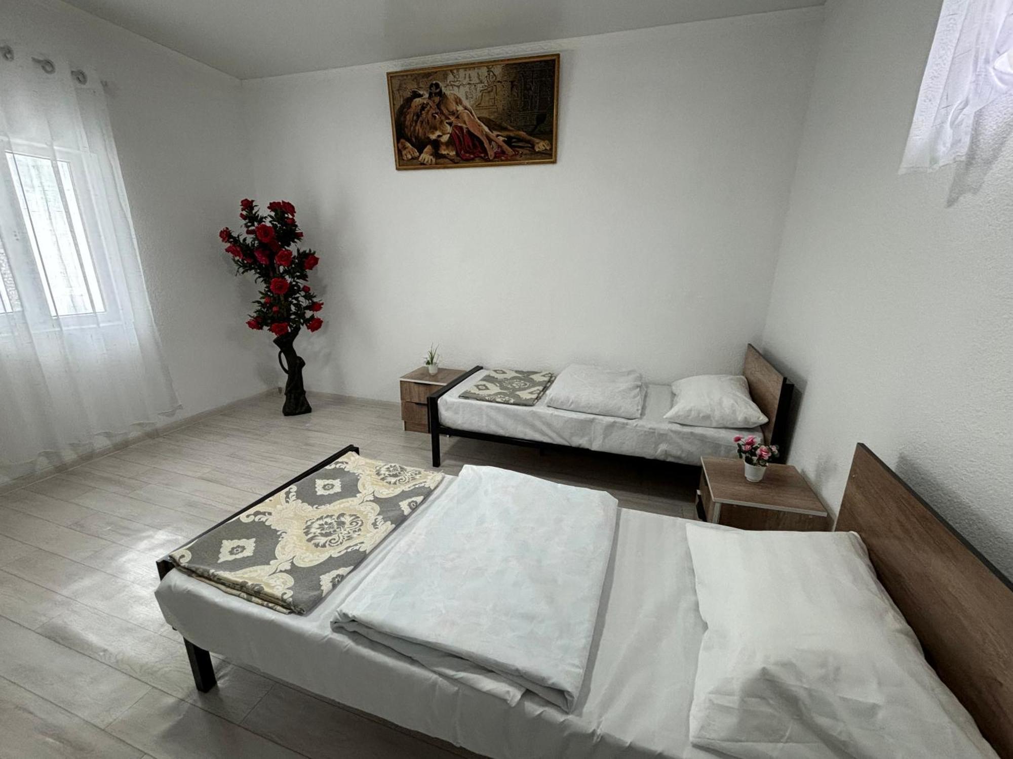 Hostel,Halal Хостел,Халал Tokmok 外观 照片
