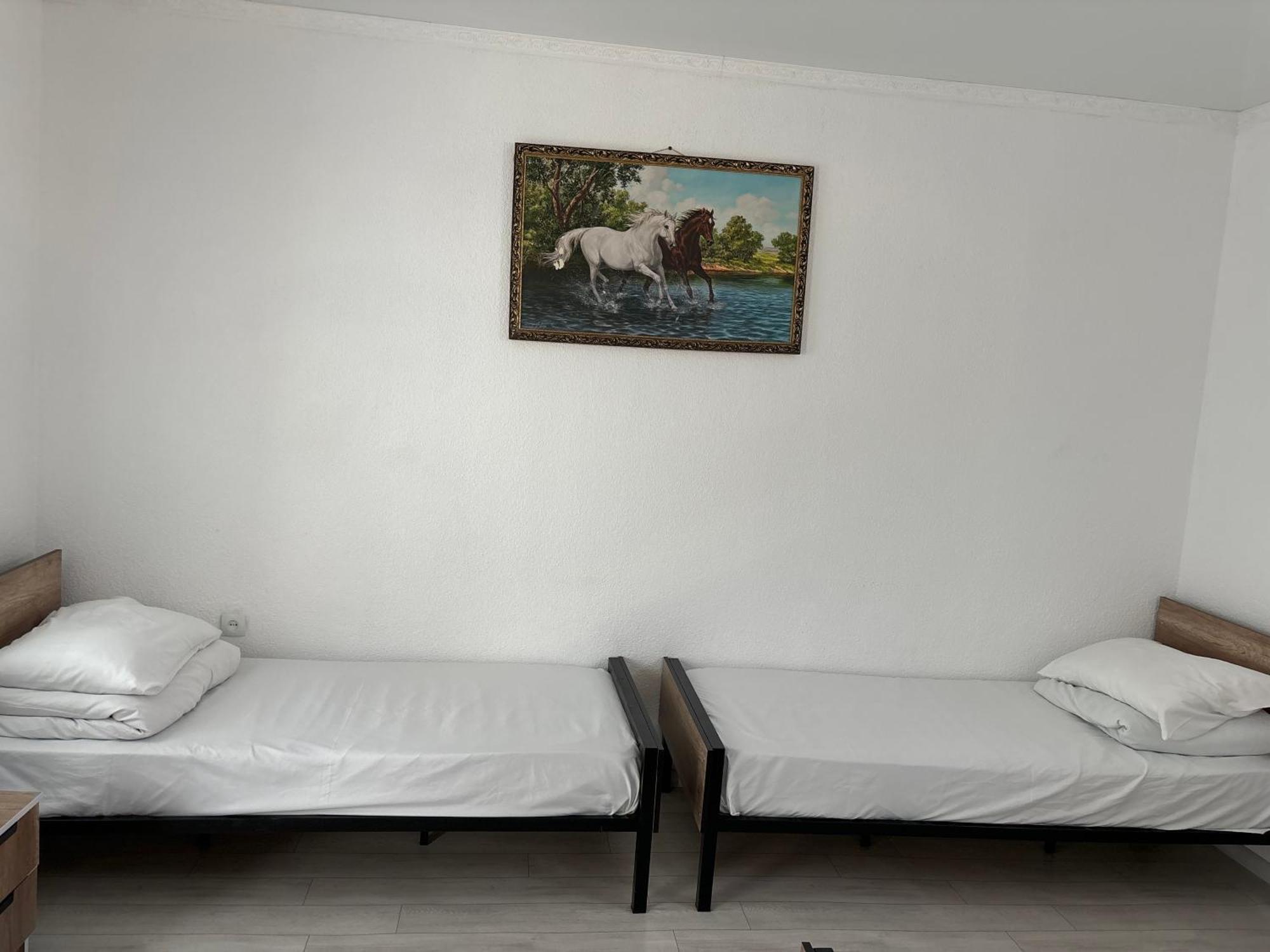Hostel,Halal Хостел,Халал Tokmok 外观 照片