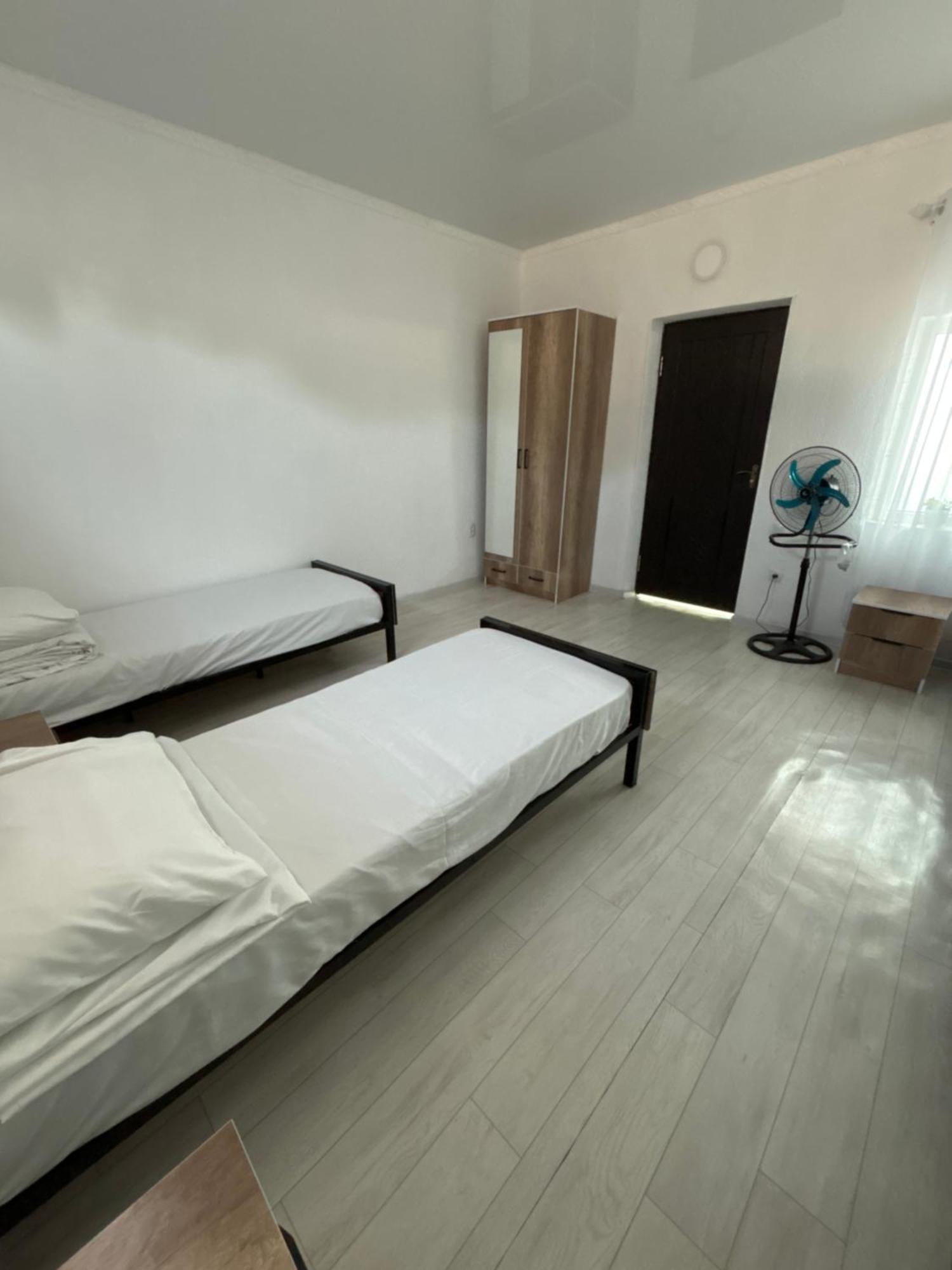 Hostel,Halal Хостел,Халал Tokmok 外观 照片